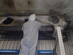 西神戸工場の空調機分解洗浄施工を実施の画像